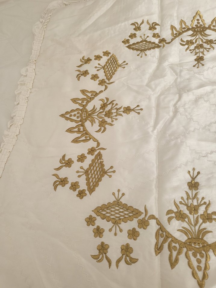 SİMLİ İPLE.  NAKIŞLI.  YUMUŞAK  SATEN ASTARLİ. SECCADE - Görsel 2