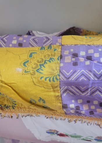 SANDIKTAN.  ANTİKA.   SARI VE MOR   PUL İŞLEMELİ..ASTARLIt - Görsel 4