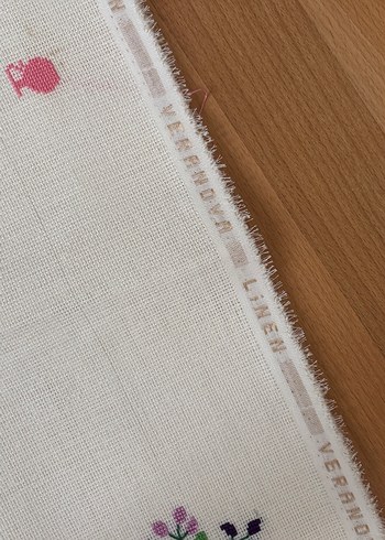 Nakışlı Beyaz Masa Örtüsü - Görsel 3