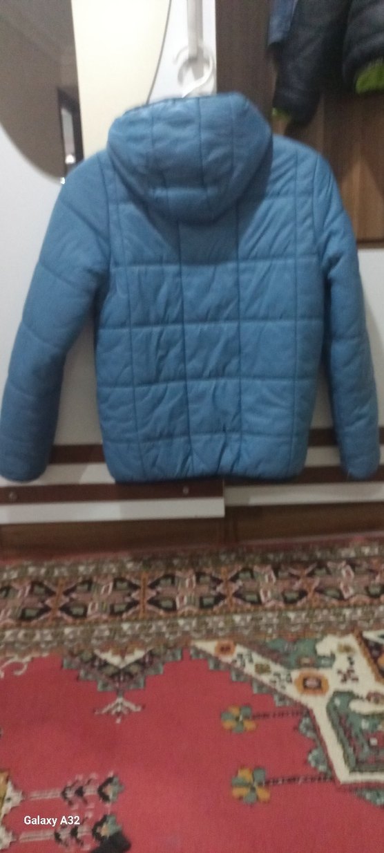 LCW Kids Mavi Kapüşonlu Erkek Çocuk Şişme Mont - Görsel 3