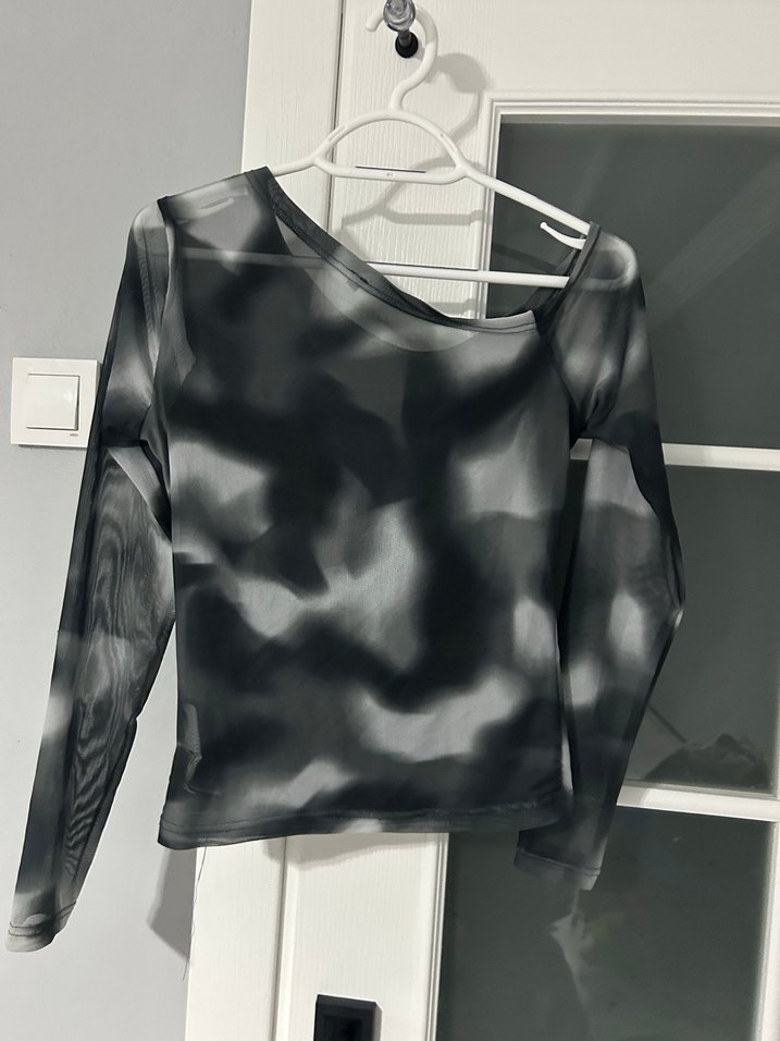 Siyah Gri Batik Desenli Uzun Kollu Bluz - Görsel 2