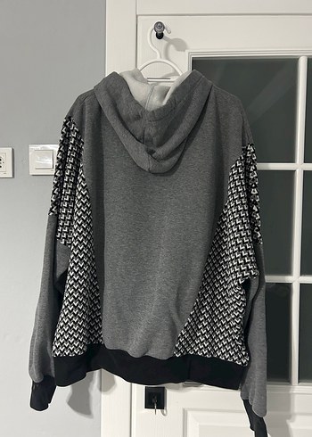 Gri Kapüşonlu Triko Sweatshirt - Görsel 3