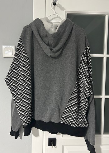 Gri Kapüşonlu Triko Sweatshirt - Görsel 2