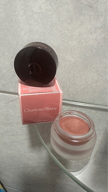 Charlotte Tilbury göz farı
