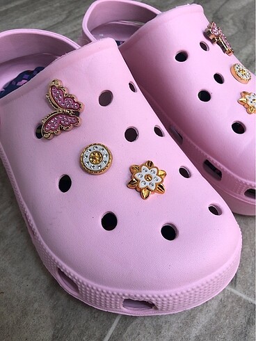 Crocs PEMBE TAŞLI CROCS TERLİK