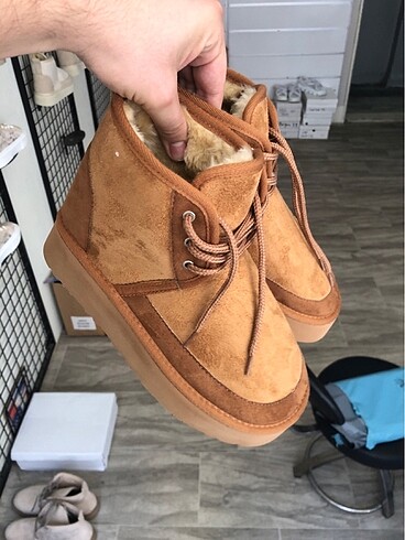 Ugg BAĞCIKLI UGG