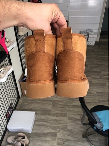 37 Beden camel Renk BAĞCIKLI UGG