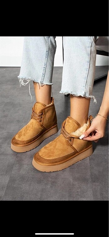 BAĞCIKLI TABA UGG