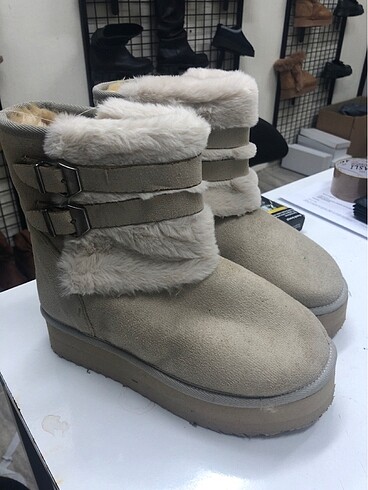 Kemerli Ugg