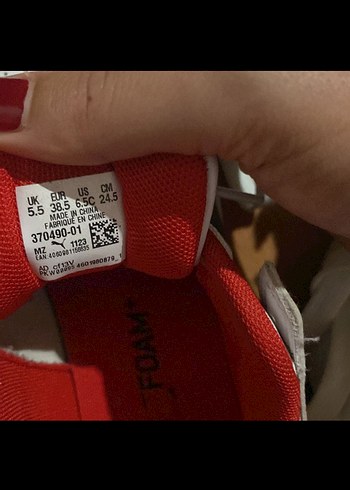 38,5 Beden beyaz Renk Puma Beyaz Bağcıklı Kadın Spor Ayakkabı