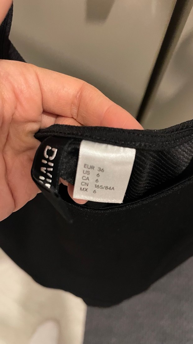 Siyah Elbise - Görsel 2