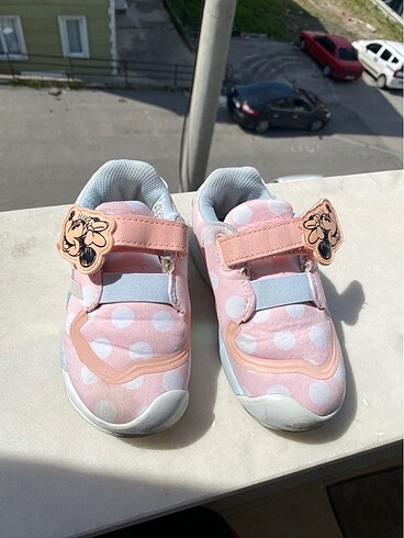 26 Beden Adidas ayakkabı