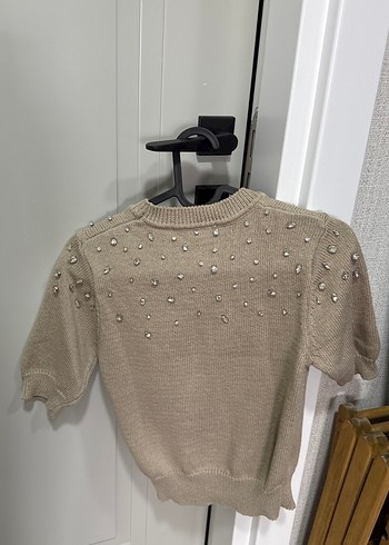 ZARA Nakışlı Bej Kısa Kollu Triko Kazak - Görsel 3