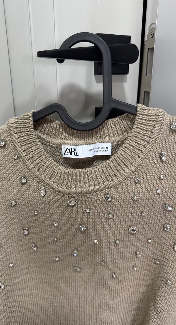 ZARA Nakışlı Bej Kısa Kollu Triko Kazak - Görsel 2