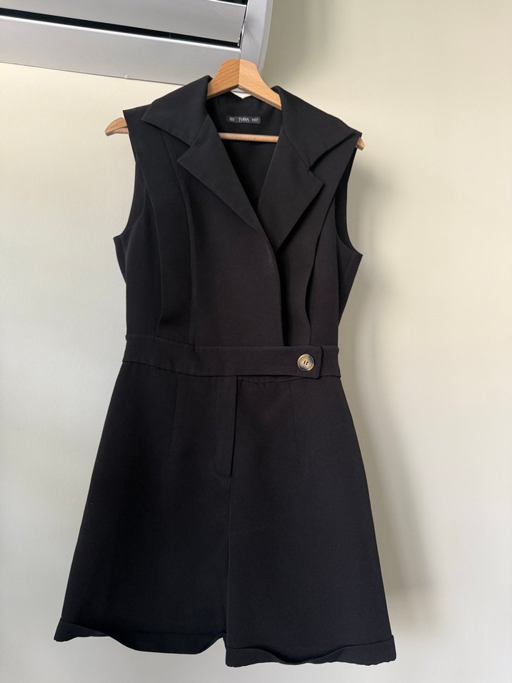 Siyah Düğmeli Kısa Kadın Tulum - Görsel 4