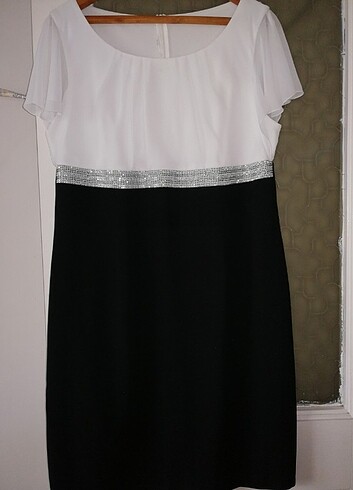 xxl Beden Siyah Beyaz Taş İşlemeli Elbise 