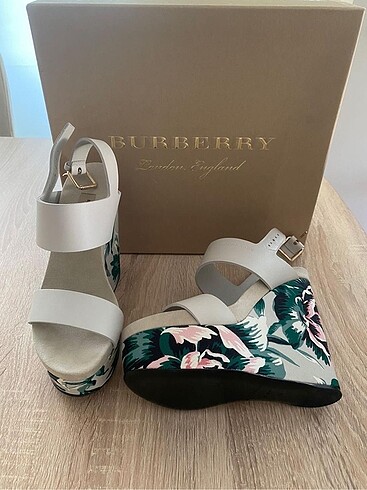 Burberry ayakkabı