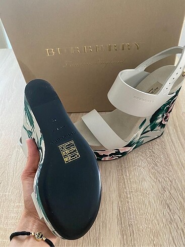 36 Beden ten rengi Renk Burberry ayakkabı