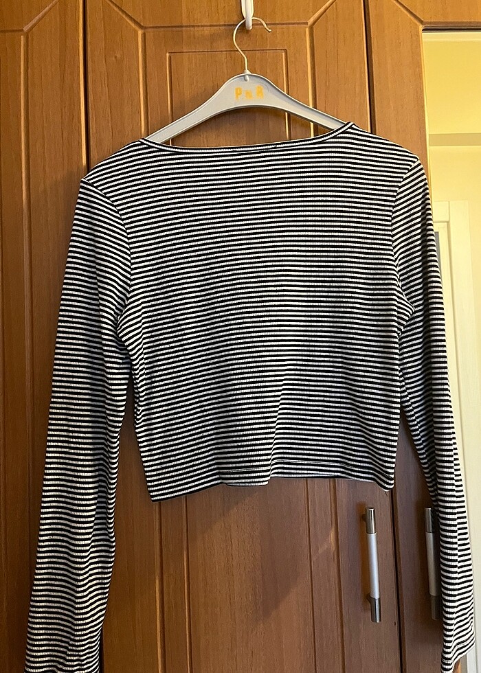 Çizgili crop - Görsel 3