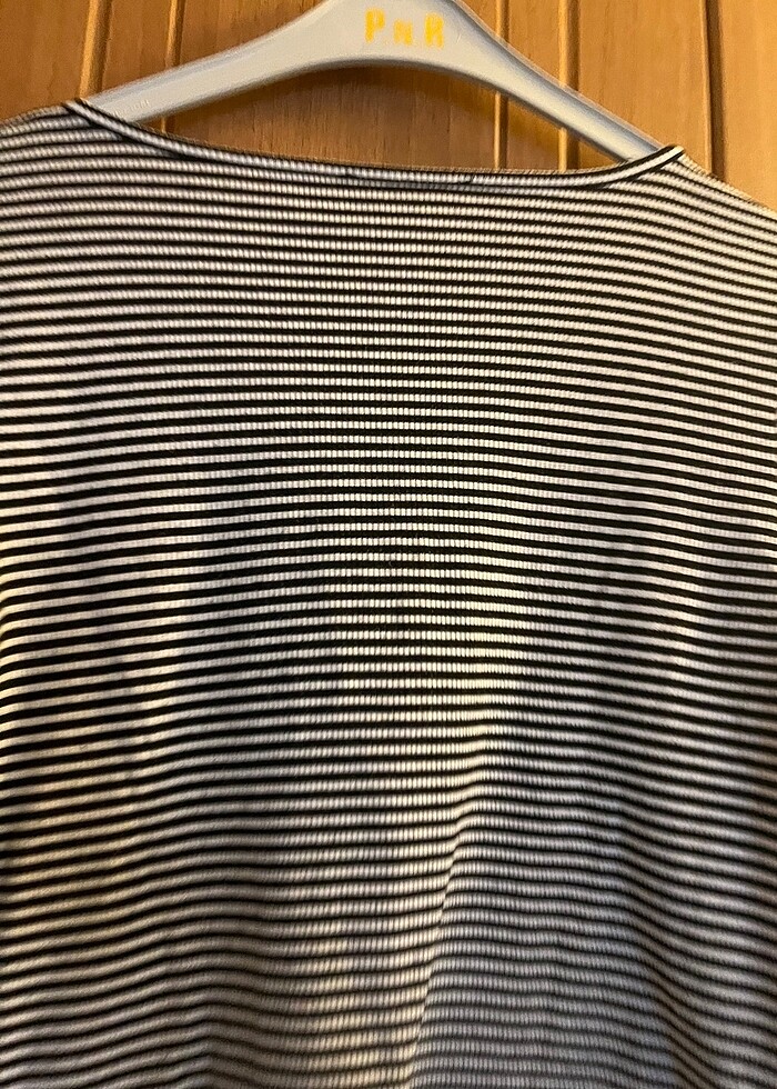 Çizgili crop - Görsel 4