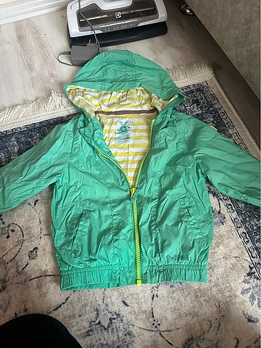 Lcw yagmurluk - Görsel 3