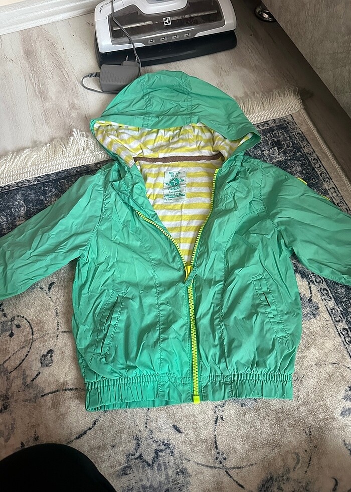 Lcw yagmurluk - Görsel 3