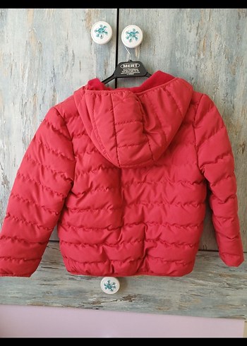 Çocuk Kapüşonlu Kırmızı Mont - Görsel 3