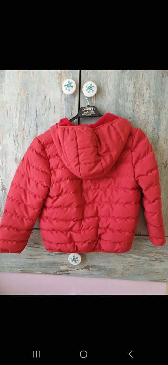Çocuk Kapüşonlu Kırmızı Mont - Görsel 3
