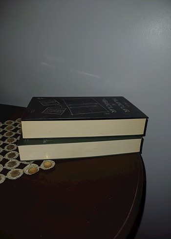 Yalancılar ve Yabancılar Roman Seti - Görsel 3