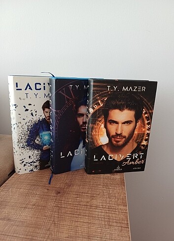 Lacivert serisi T.Y. Mazer