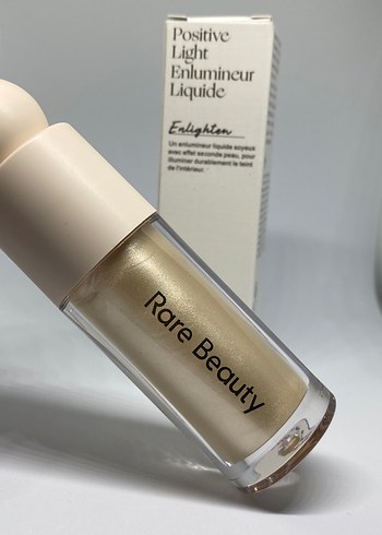 Rare Beauty Sıvı Aydınlatıcı