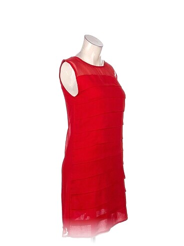 H&M H&M Kısa Elbise %70 İndirimli.