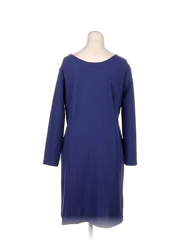 m Beden PreLoved Kısa Elbise %70 İndirimli.