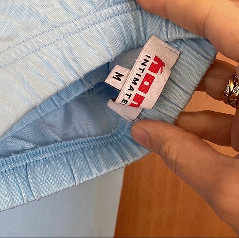 m Beden Kom pijama takımı