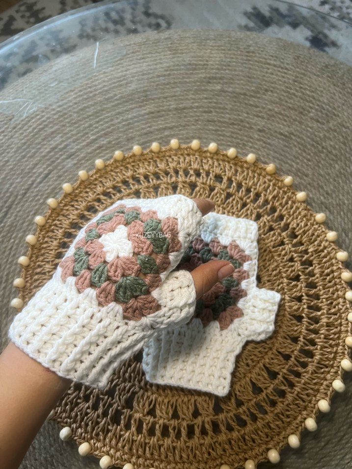 Bej Bohem Örgü Kadın Eldivenleri - Görsel 2