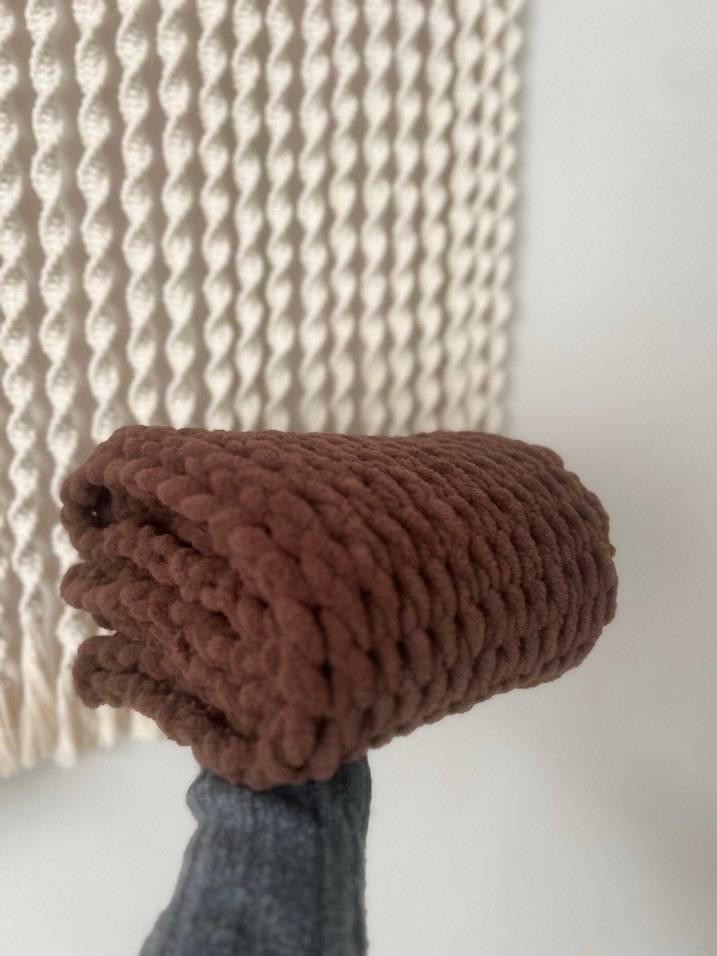 Kahverengi Örgü Kadın Şal - Görsel 2