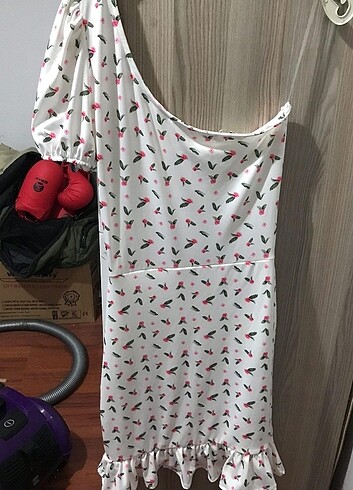 Yazlık fırfırlı elbise