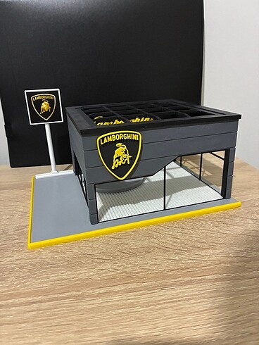 Lamborghini Garaj Diecast