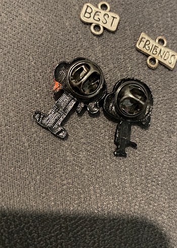 Renkli Gumball ve Darwin Dostluk Rozetleri ve bileklik ucu seti - Görsel 2