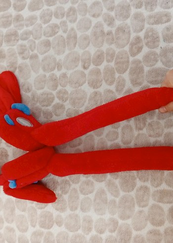 Uzun Kırmızı Renkli Peluş Oyuncak Kulaklık - Görsel 2