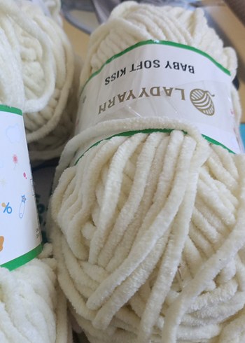 Lady Yarn Bebek Yumuşak Kiss İpi 4 adet - Görsel 3