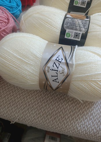 Bohem Tarzı Renkli El İşi İplikleri 3ısıltili 5krem Angora lüks. - Görsel 6