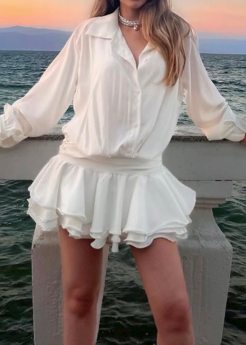 Uzun Kol Fırfırlı Mini Beyaz Elbise