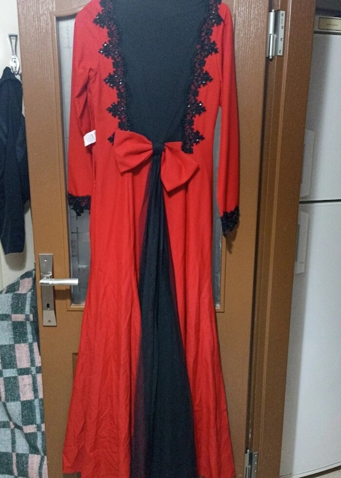 Abiye kuyruklu elbise - Görsel 3