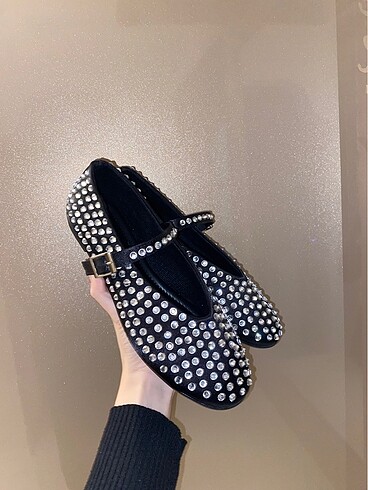 Zara model babet