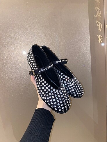 Diğer Zara model babet