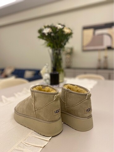 Ugg bot