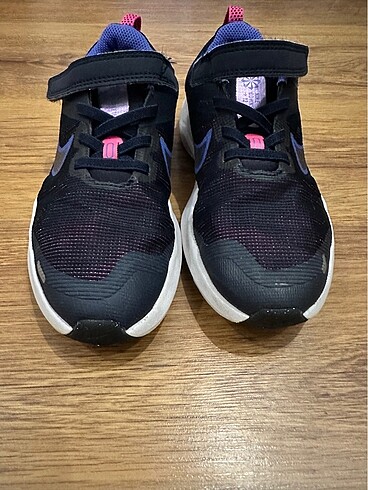 Nike kız çocuk spor ayakkabısı