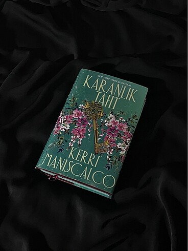 Kerri Maniscalco - Karanlık Taht