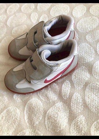 Nike 22-23 Kız Çocuk Beyaz Gri Cırt Cırtlı Spor Ayakkabı - Görsel 2